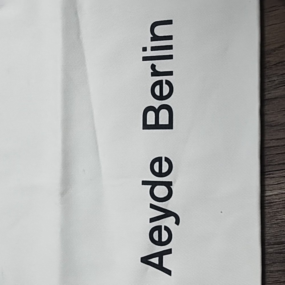 Cream Drawstring Travel Dust Bag - Picture 2 of 6